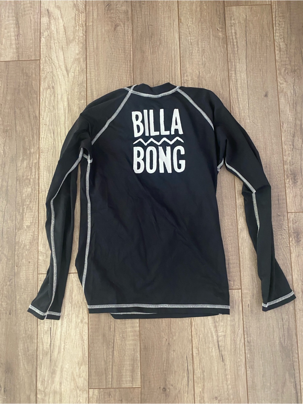 Billabong Black Long Sleeve Swim Rash Guard with Contrast Stitch - Picture 3 of 3